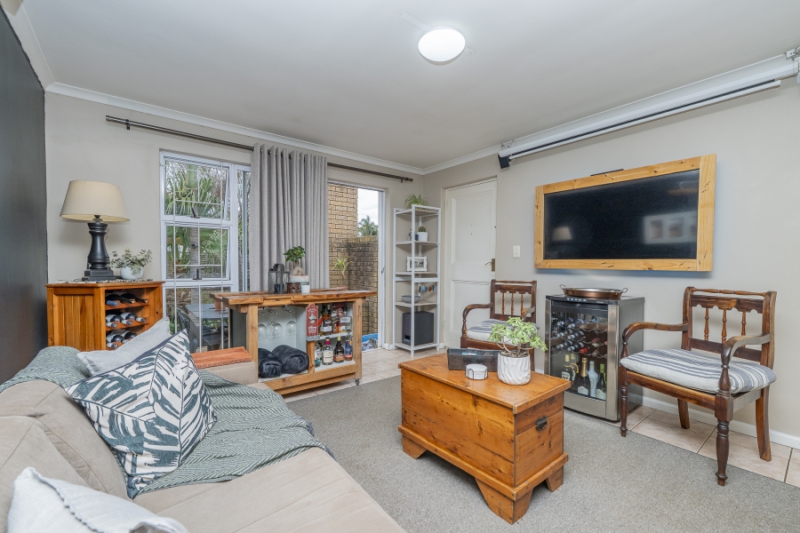 To Let 2 Bedroom Property for Rent in Sonstraal Heights Western Cape